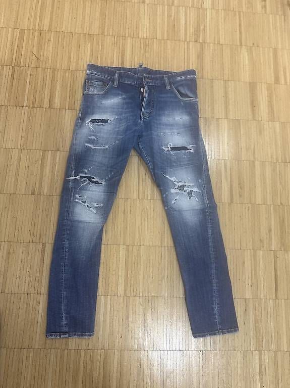 Jeans: Jeans Dsquared – D'occasion à Sementina par Clothesforsell 2