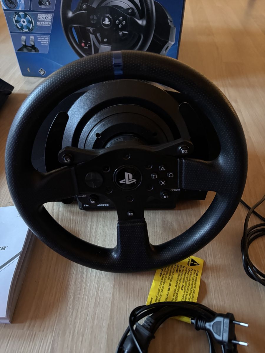 Thrustmaster T300 RS inkl. T-GT II Pedale (Gebraucht) in Walkringen für ...