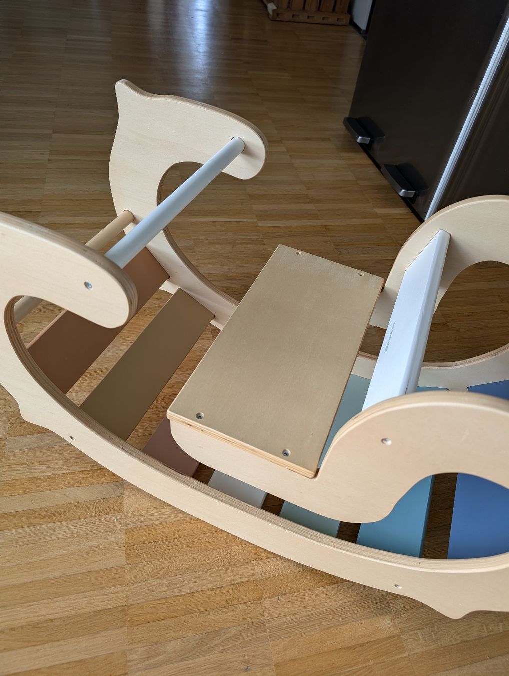 Spielzeuge: Vertbaudet bascule d'intérieur & jeu d'escalade – Gebraucht aus Meyrin von jes_yr5m 4