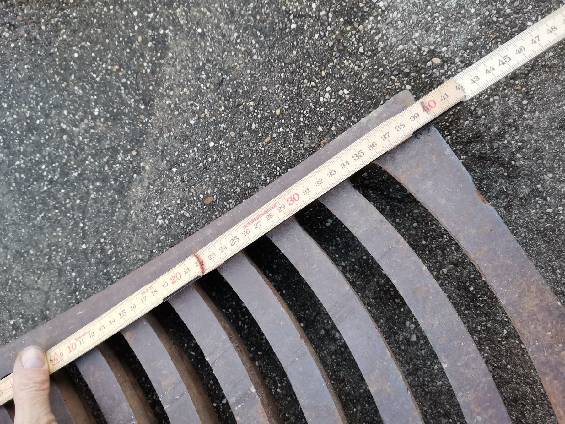 Gitter & Roste: Schachtdeckel, Dolendeckel, Von Roll, Strassenrost, Rost – Gebraucht aus Wiedlisbach von Kreislaufmaterial 4