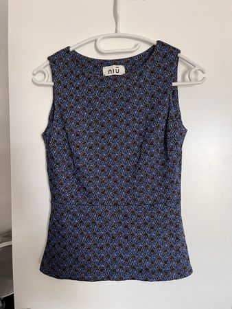 Top niu blau gemustert Groesse S guter Zustand