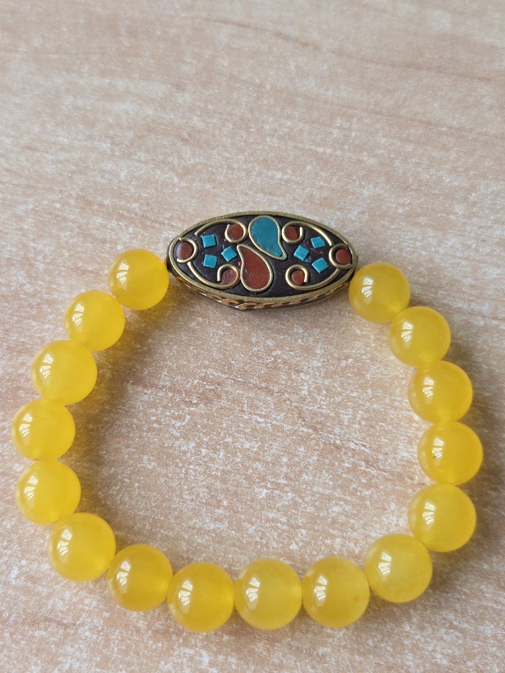 Armbänder & -reifen: Gelbes Jadestein Elastarmband Neu 17cm – Neu (gemäss Beschreibung) aus Winterthur von katzen07