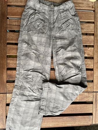 Stoffhose Gr. 128 kariert gefüttert