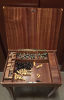 Jeu d'échecs avec table en bois état coins a réparer 