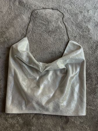 Top dos nu argenté Shein taille M - Idéal pour l'été!