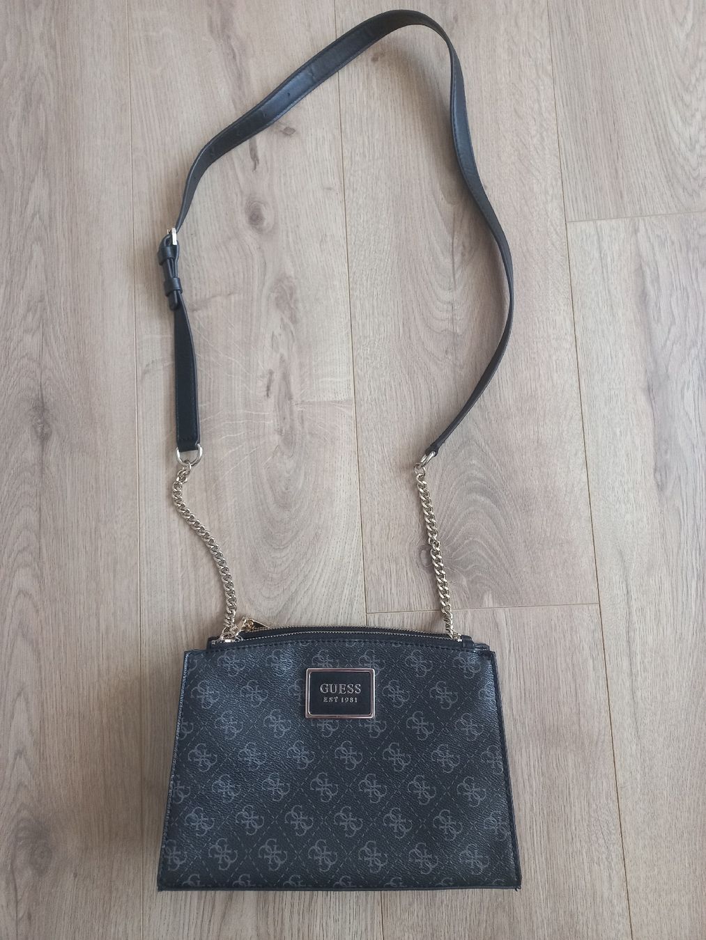 Guess Borse da donna: Guess Handtasche – Usato da Wangen b. Olten venduto da SecondStory4u 1