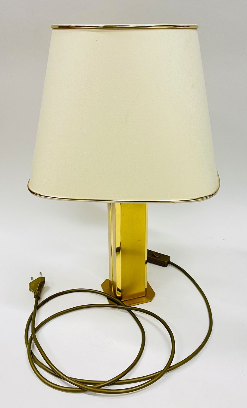 Lampade: Elegante Messing Tischlampe mit Schirm – Usato da Olten venduto da ELHANDEL 1