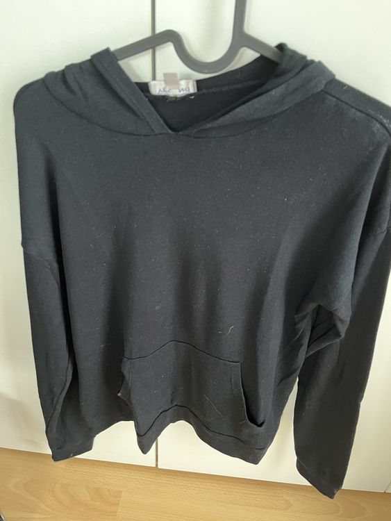 Pulls & Sweat-shirts: Schwarzer Kapuzenpullover Gr. XS – D'occasion à Diepoldsau par Sonne14