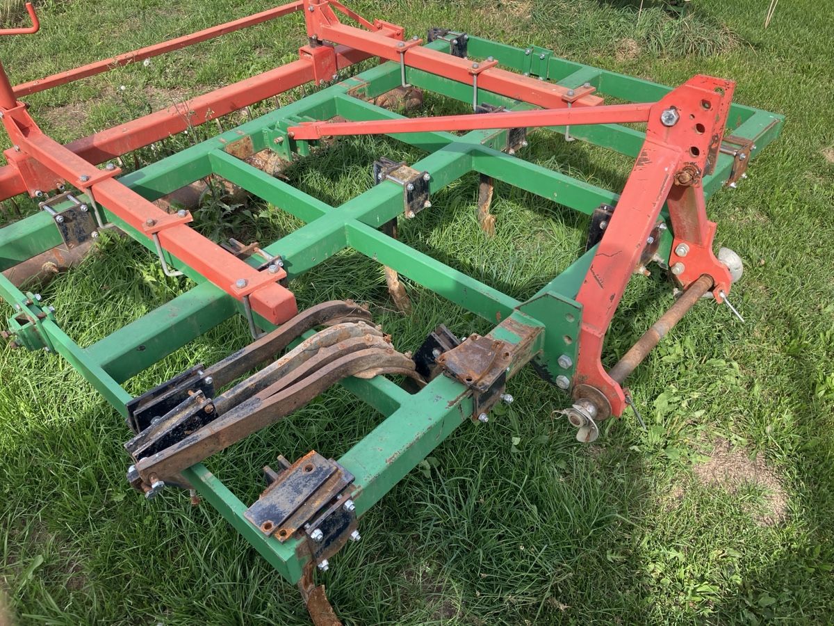 Tutte le macchine:  Grubber gebraucht  – Usato da St.Ursen venduto da Deutz95