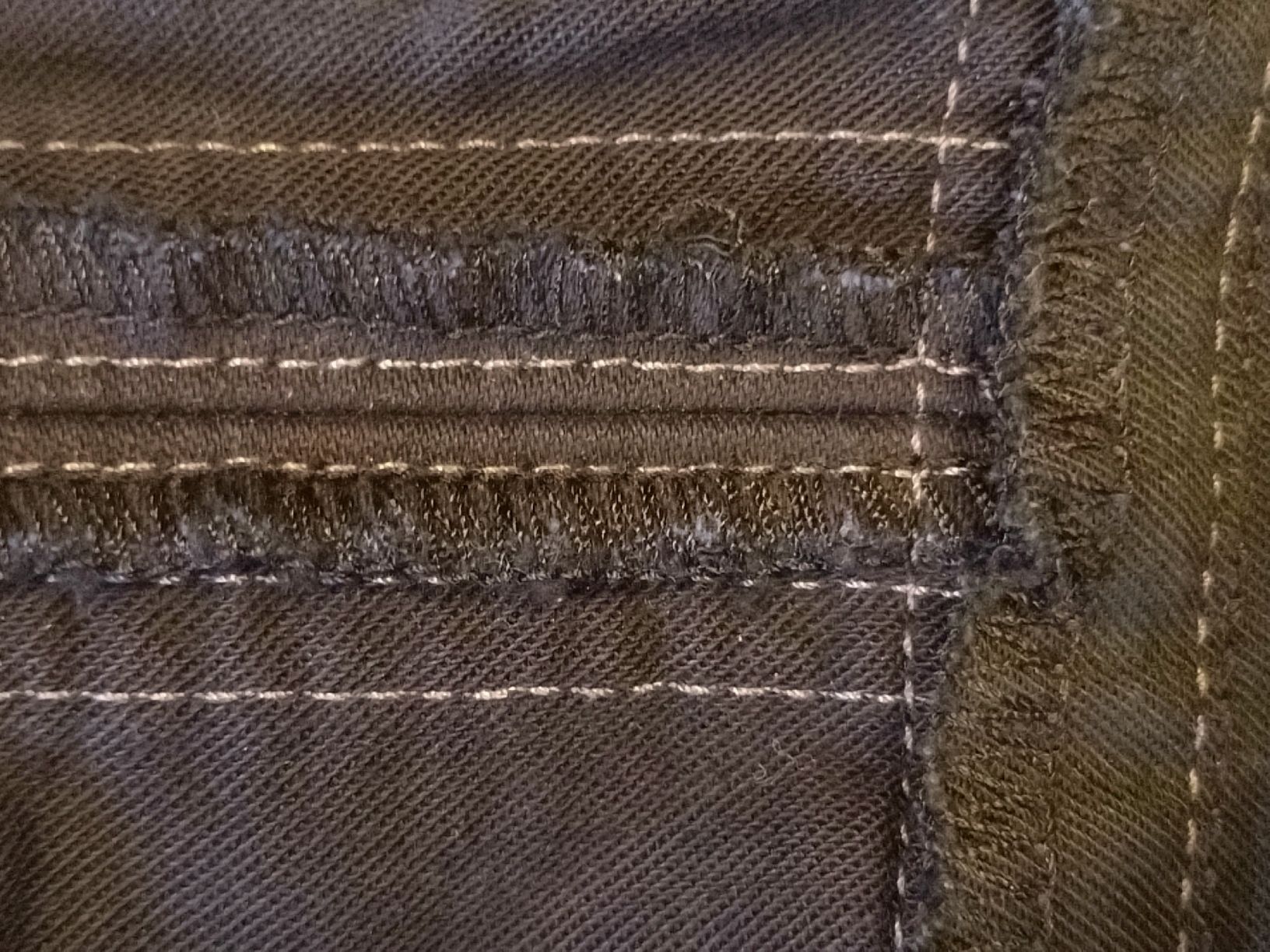 Kenzo Jeans: Kenzo Jeans, Taille US 34-32, Slim Fit – D'occasion à Farvagny-le-Grand par LaCaverne 3