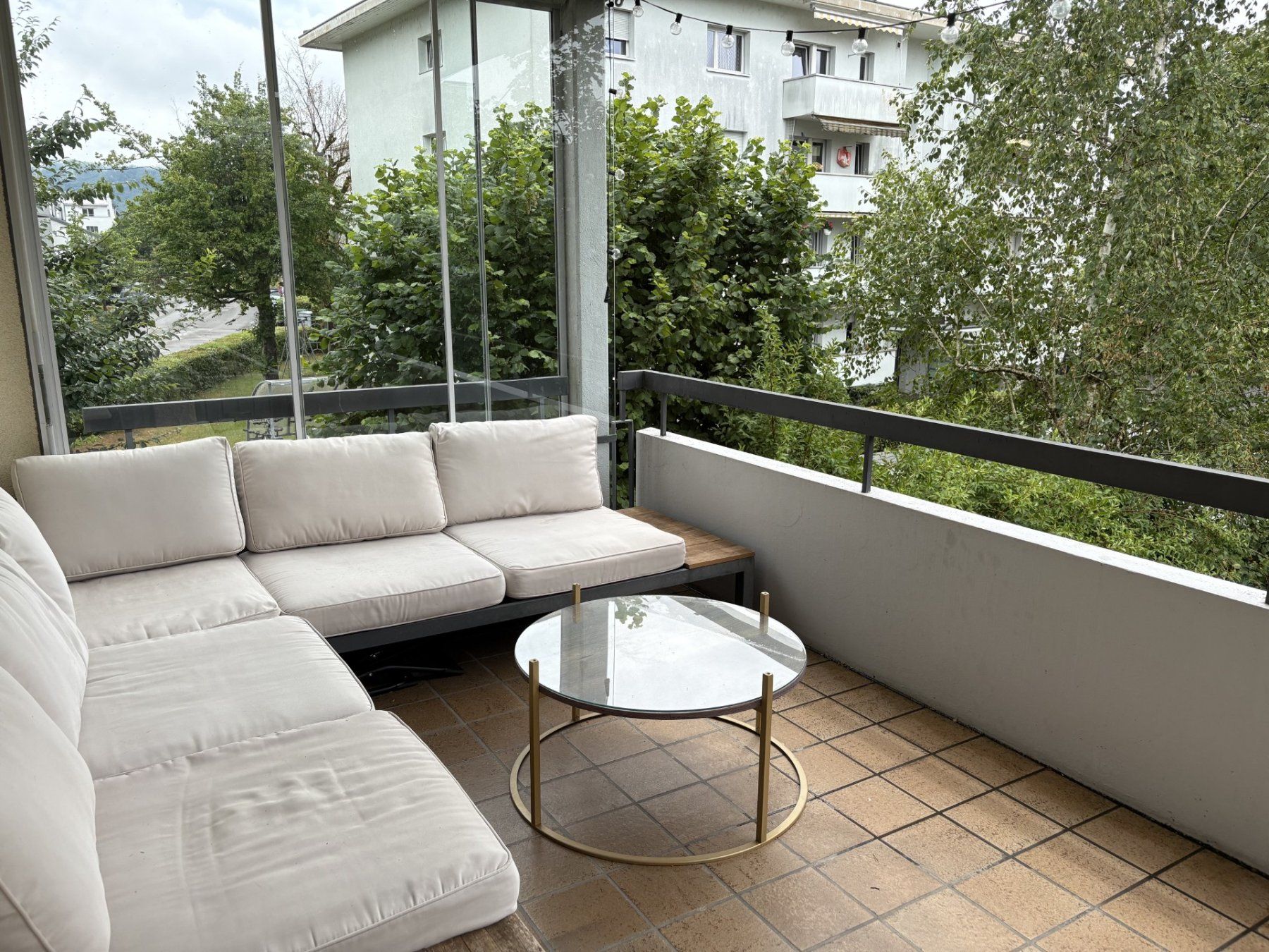 Divani: GRATIS Gartensofa + Couchtisch zum abholen – Usato da Nussbaumen AG venduto da janaveo 1