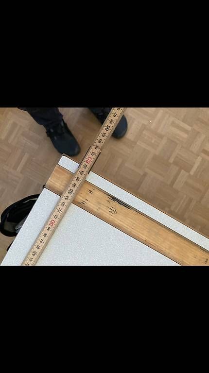 Scrivanie: Schultisch und Stuhl 18 stk. – Usato da Lenzburg venduto da Orzo3 3