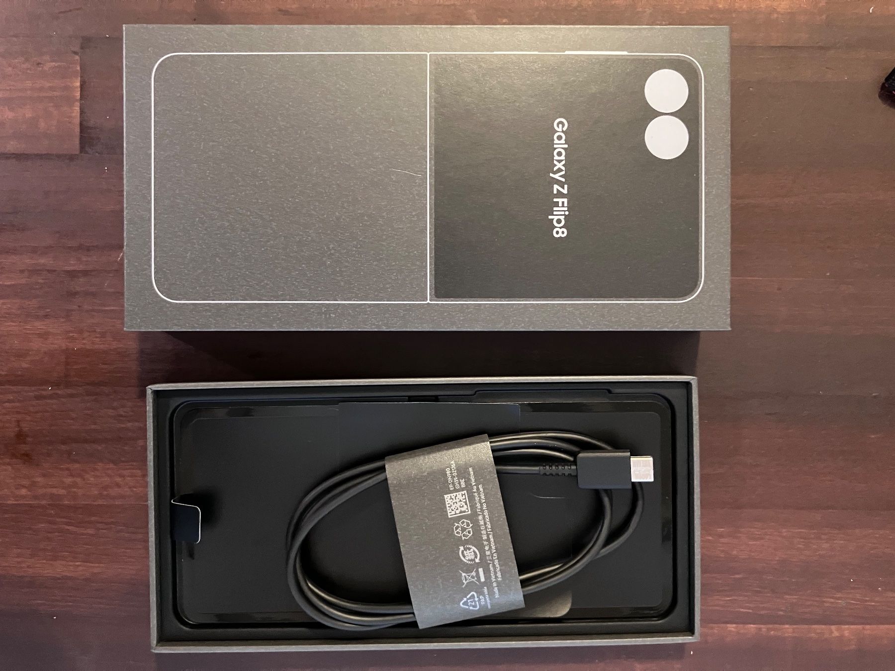 Samsung Telefoni cellulari / Smartphones: Samsung Galaxy Z Flip8 CH-Version – Usato da Flamatt venduto da Top-Shop-1 3