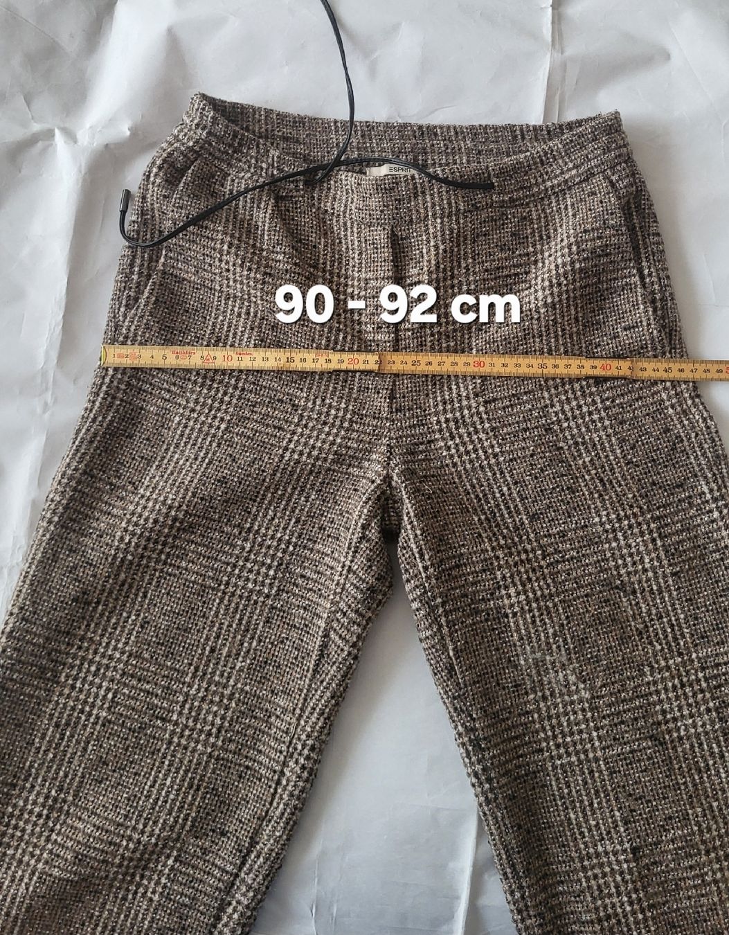 Esprit Pantaloni: Pantalon d'hiver  – Usato da Fribourg venduto da VictoriaShop7 7