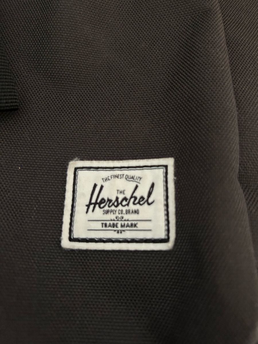 Herschel Sacs à dos: Original Herschel Rucksack – D'occasion à Glattpark(Opfikon) par debora.c.r. 2