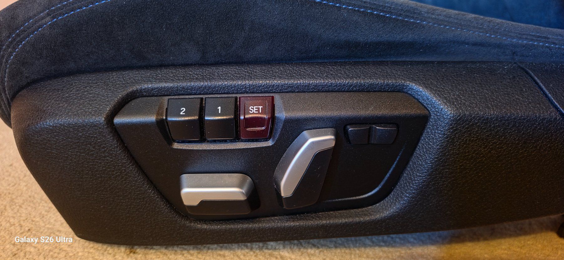 BMW Tutti pezzi di ricambio auto: Alcantara Sitze M140i F21 Memory function – Usato da Unterägeri venduto da F21B58 7