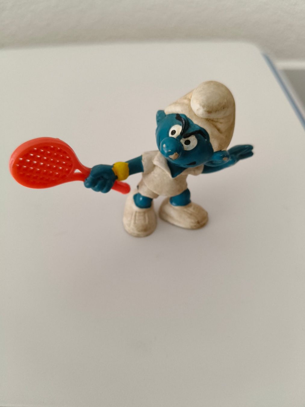 Schleich Statuette: Tennisschlumpf – Usato da Rothrist venduto da Stranglehold