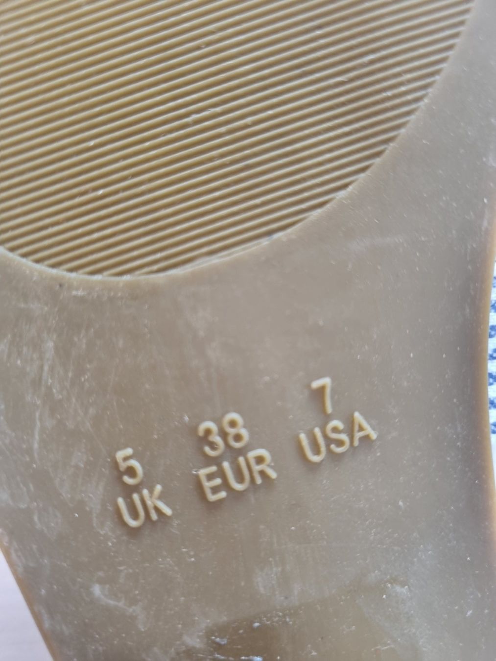 Chaussures femmes: Schuhe – Neuf (Voir description) à Toffen par fan_tv5s 2