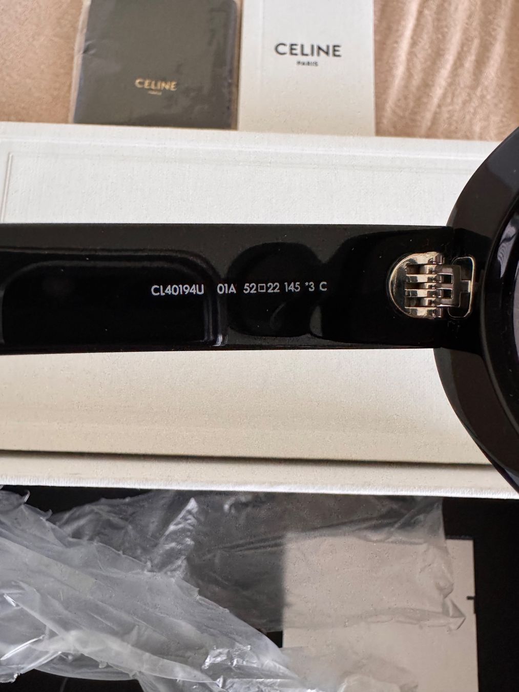 Celine Occhiali & Lenti: Celine Sonnenbrille Original – Nuovo e nell'imballaggio originale da Zwillikon venduto da ant_r5yp 1