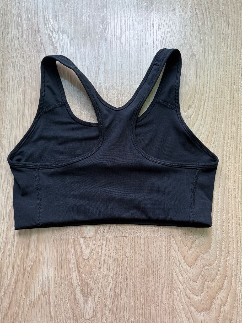 Nike Tops: Nike Dri-Fit Sport-BH Grösse M – Gebraucht aus ZUFIKON von SULMI01 1
