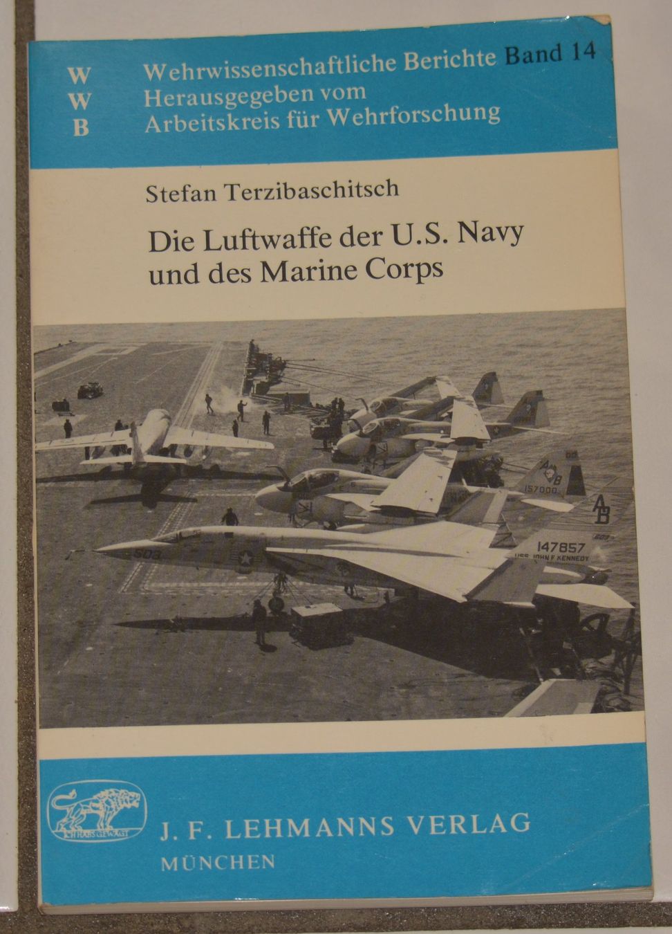 Bücher: Die Luftwaffe der US-Navy und des Marine Corps – Gebraucht aus Basel von Dogana