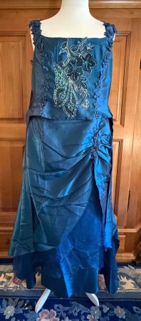 Festliches Sommerkleid Gr. 46, tiefblau, neu mit Tuch