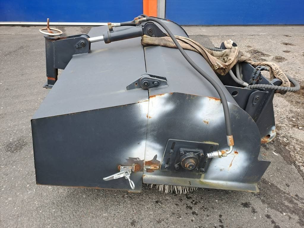Tutte le macchine: Putzmaschine für Radlader – Usato da Reichenburg venduto da T864RX 8