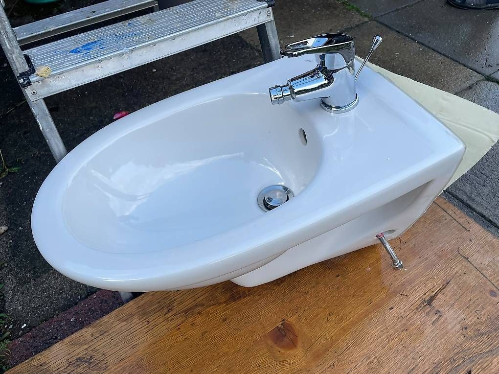 Lavabi & lavandini: Bidet - Waschbecken – Usato da Effretikon venduto da pipolino25