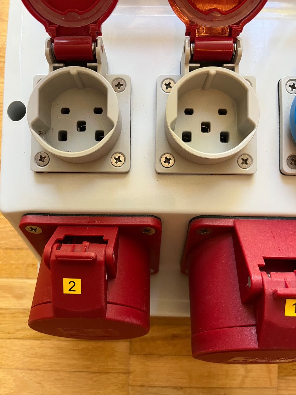 Elettrotecnica: Baustromverteiler 32A. Bauprovisorium CEE32A. NEU. Steffen – Nuovo (secondo la descrizione) da bern venduto da sanducci 2