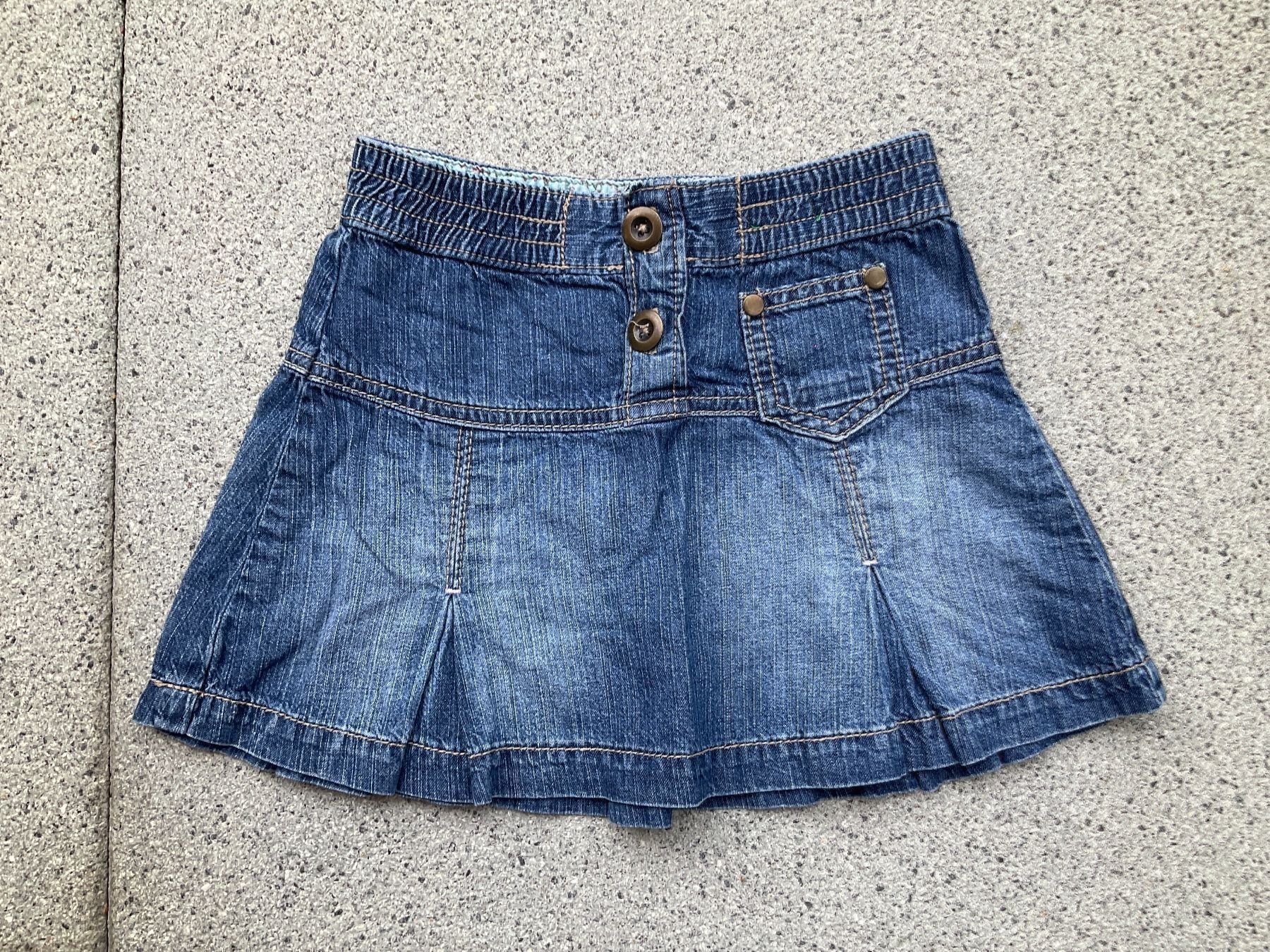Vestiti & Gonne: Benetton Rock Gr. 104 – Usato da Winterthur venduto da aionila