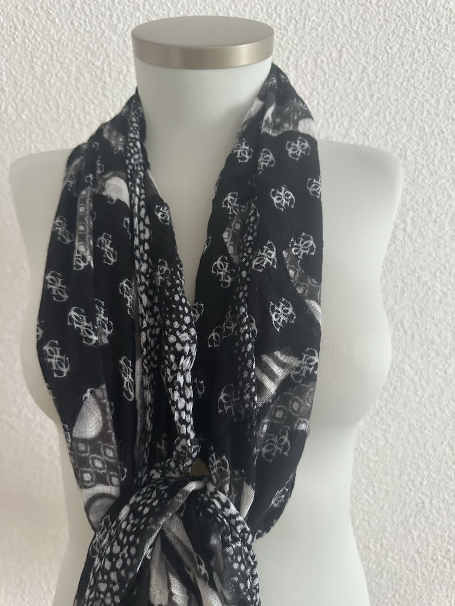 Guess Foulards & écharpes: Schal – D'occasion à Buttikon SZ par Dana2002 1