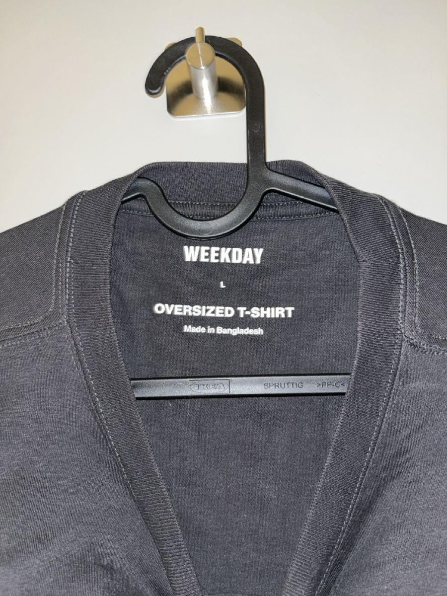 Weekday T-Shirts: Dunkel Graues Weekday Oversized T-Shirt, Grösse L – Gebraucht aus Zürich von PacoSells 1