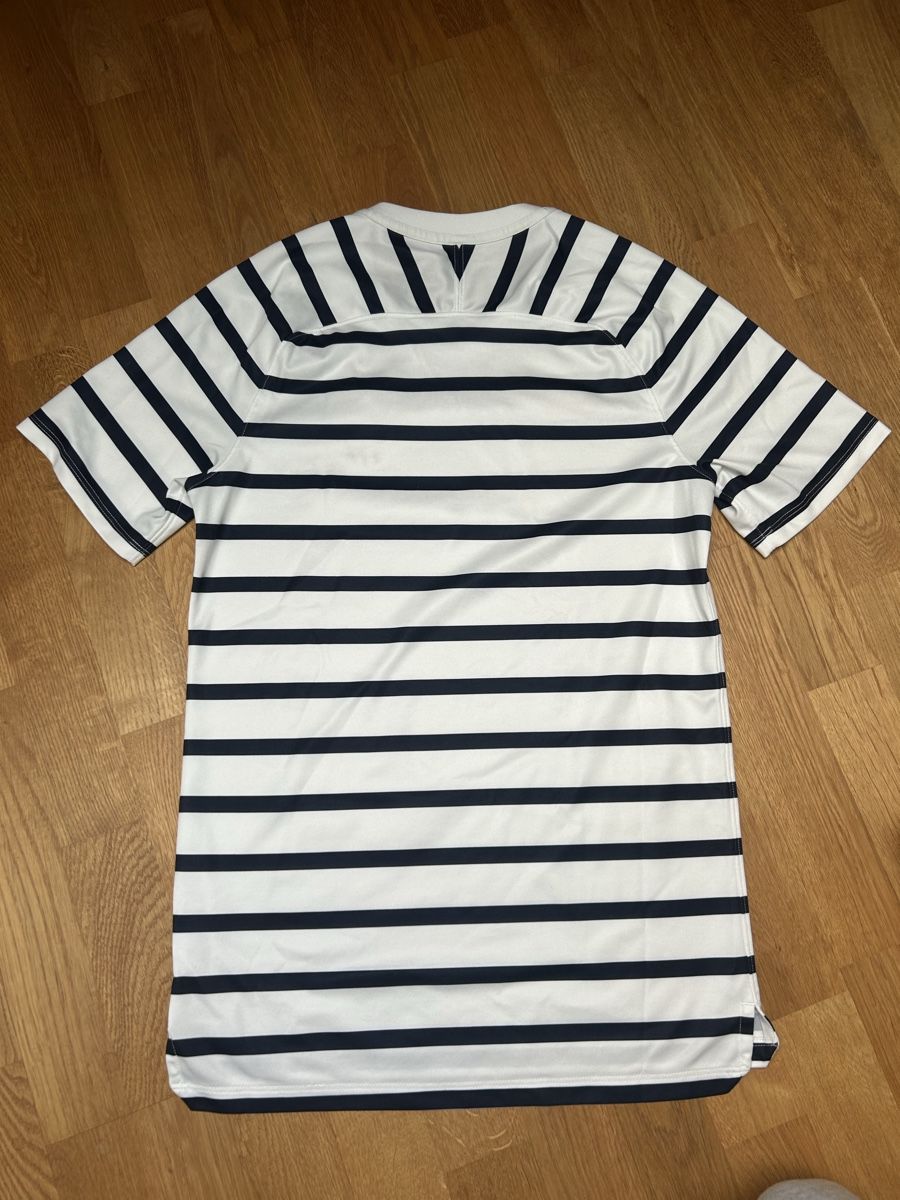 Nike Canottiere & Pantaloni: Frankreich Trikot – Usato da Gwatt (Thun) venduto da viv_k57m 1