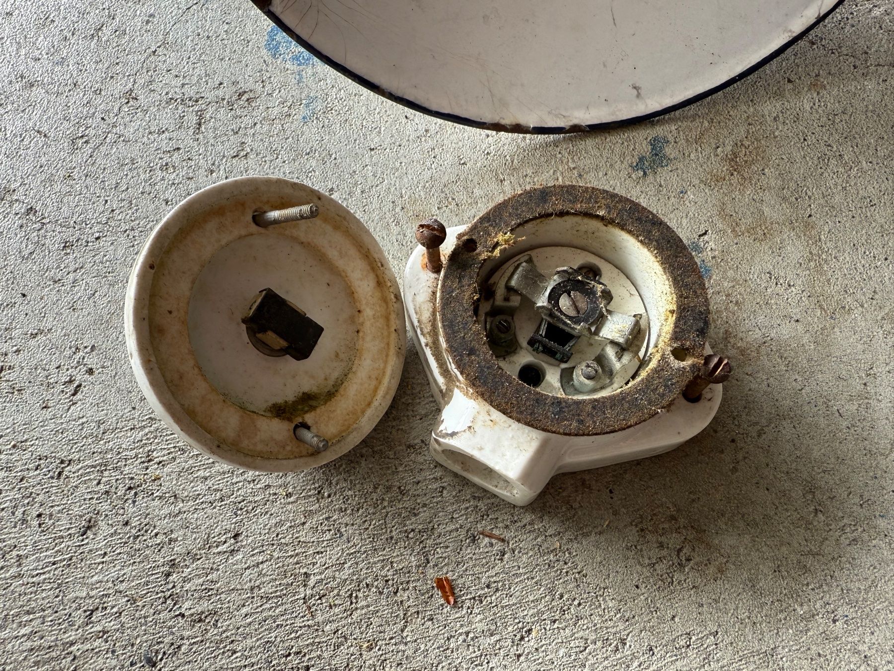 Lampadari & plafoniere: Antike Deckenlampe, Emaillelampe, Schalter! Stalllampe – Usato da Affoltern am Albis venduto da jonas1009 2