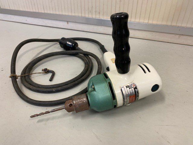 Kohlebürsten Für BLACK & DECKER D310RLE – 6x8x18 Mm, 2 Stück Mit Kabel & Federn
