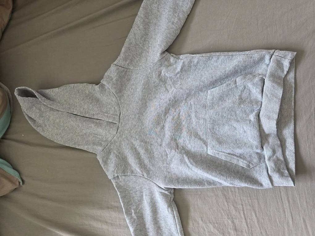 Maglioni & Felpe: Pullover in grösse 130 – Usato da Gretzenbach venduto da fab_7l6c 1