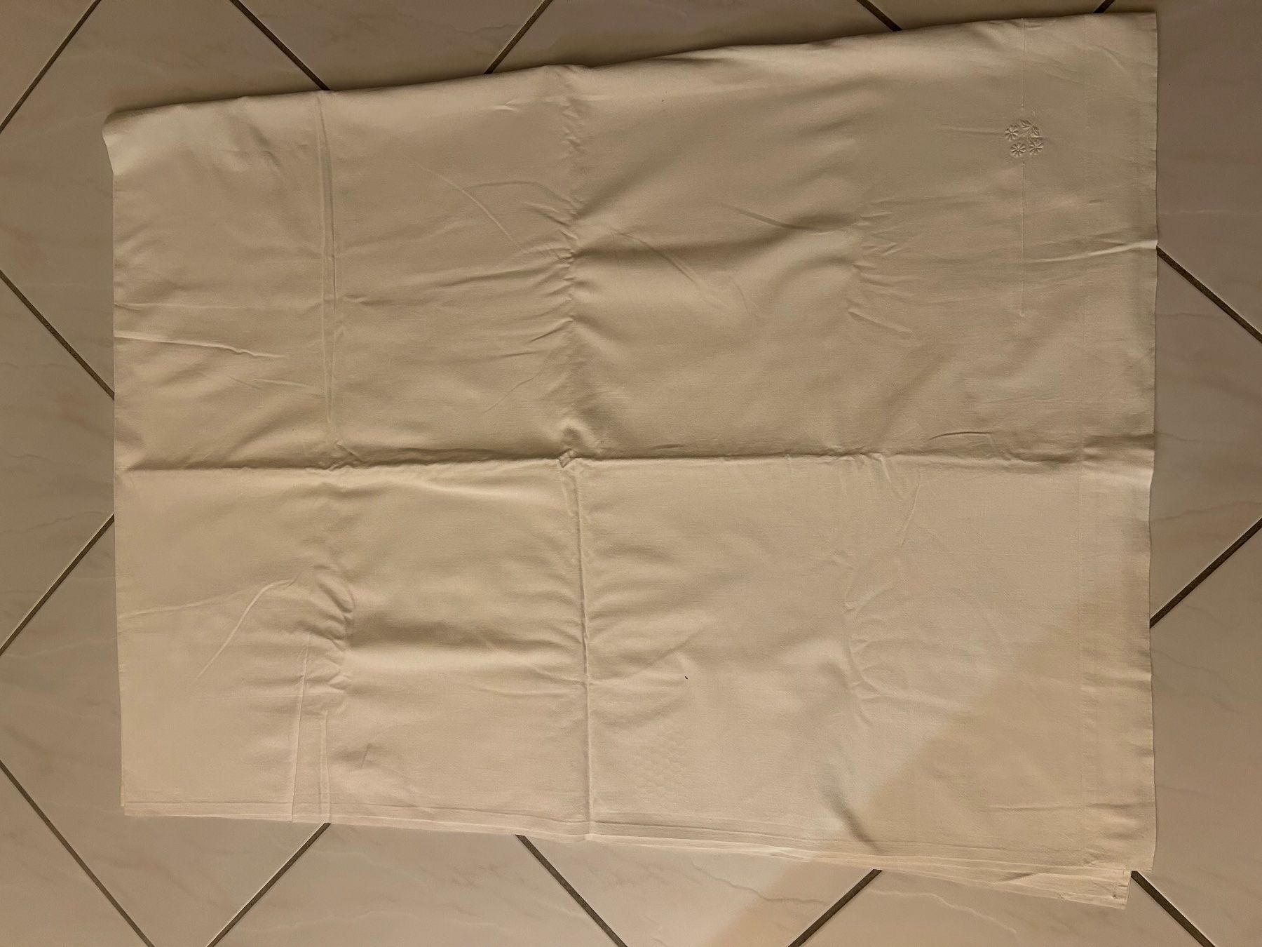 Biancheria da letto: Leintuch und Bettdeck Anzug in weiss – Usato da Gutenswil venduto da walker60 1