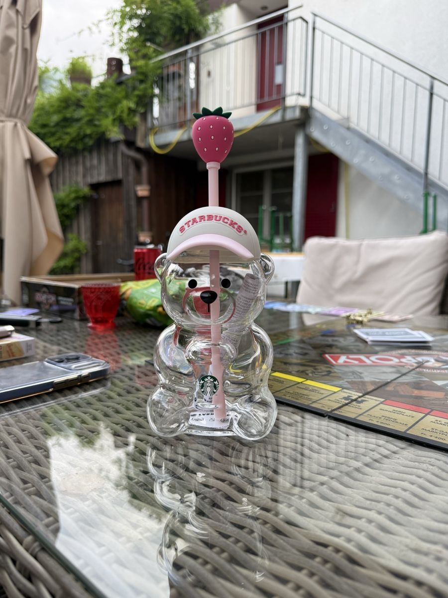Starbucks Tassen: Starbucks Bear Cup Strawberry Straw Cap new condition – Neu und originalverpackt aus Ossingen von el_ge2025