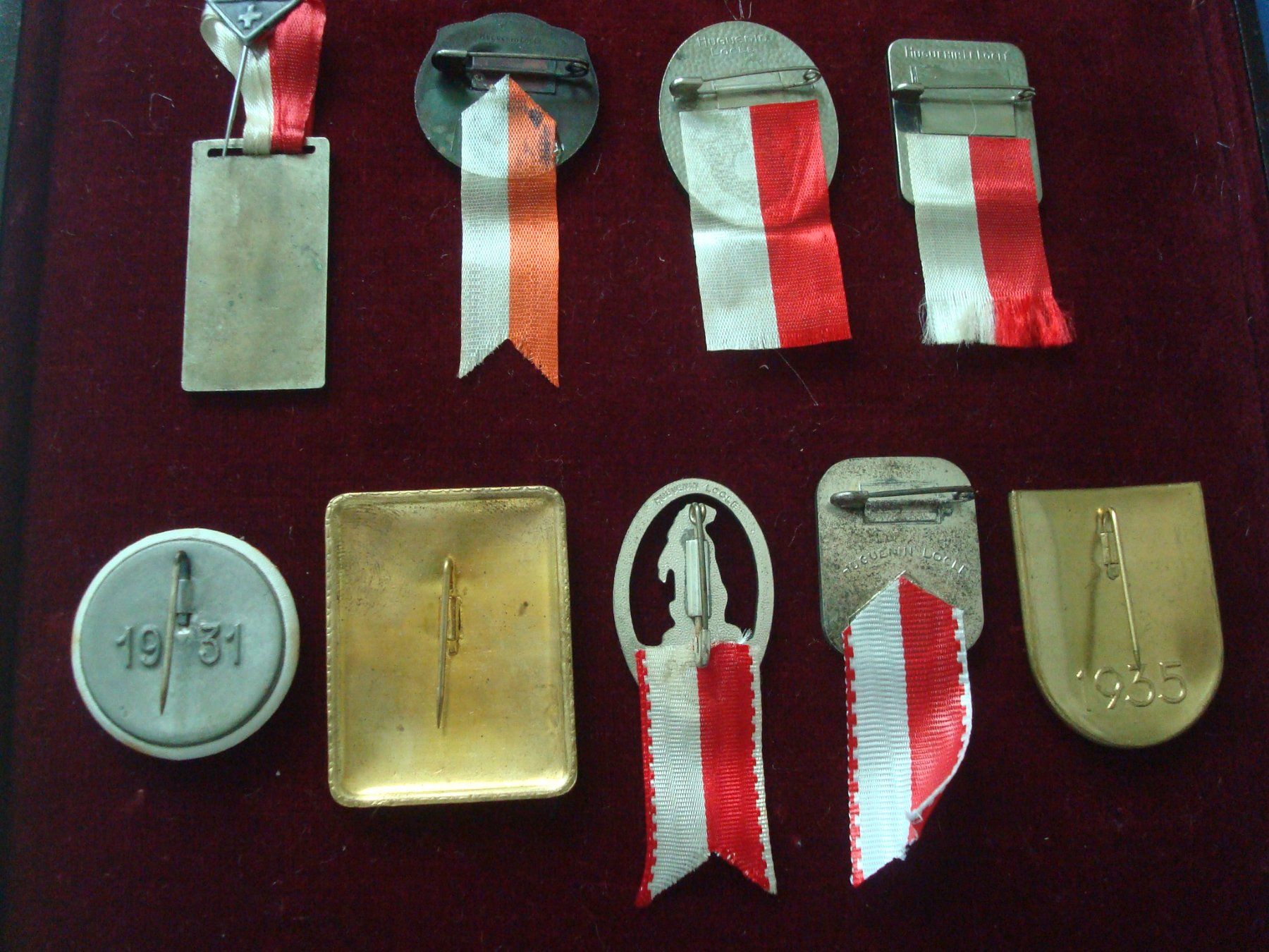 Placchette & Badge: Abzeichen 1. August 1925,26,29,30,31,32,33,34+35 – Usato da Riehen venduto da Baerewaegli 1
