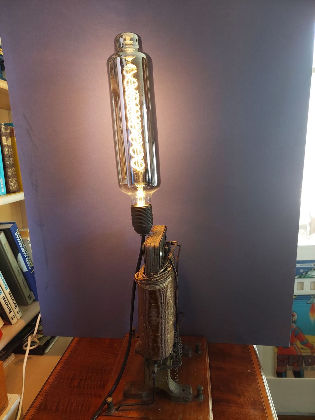 Componenti elettronici: Designlampe antiker Transformator, Industriedesign – Usato da wabern venduto da Torrubirubi 6