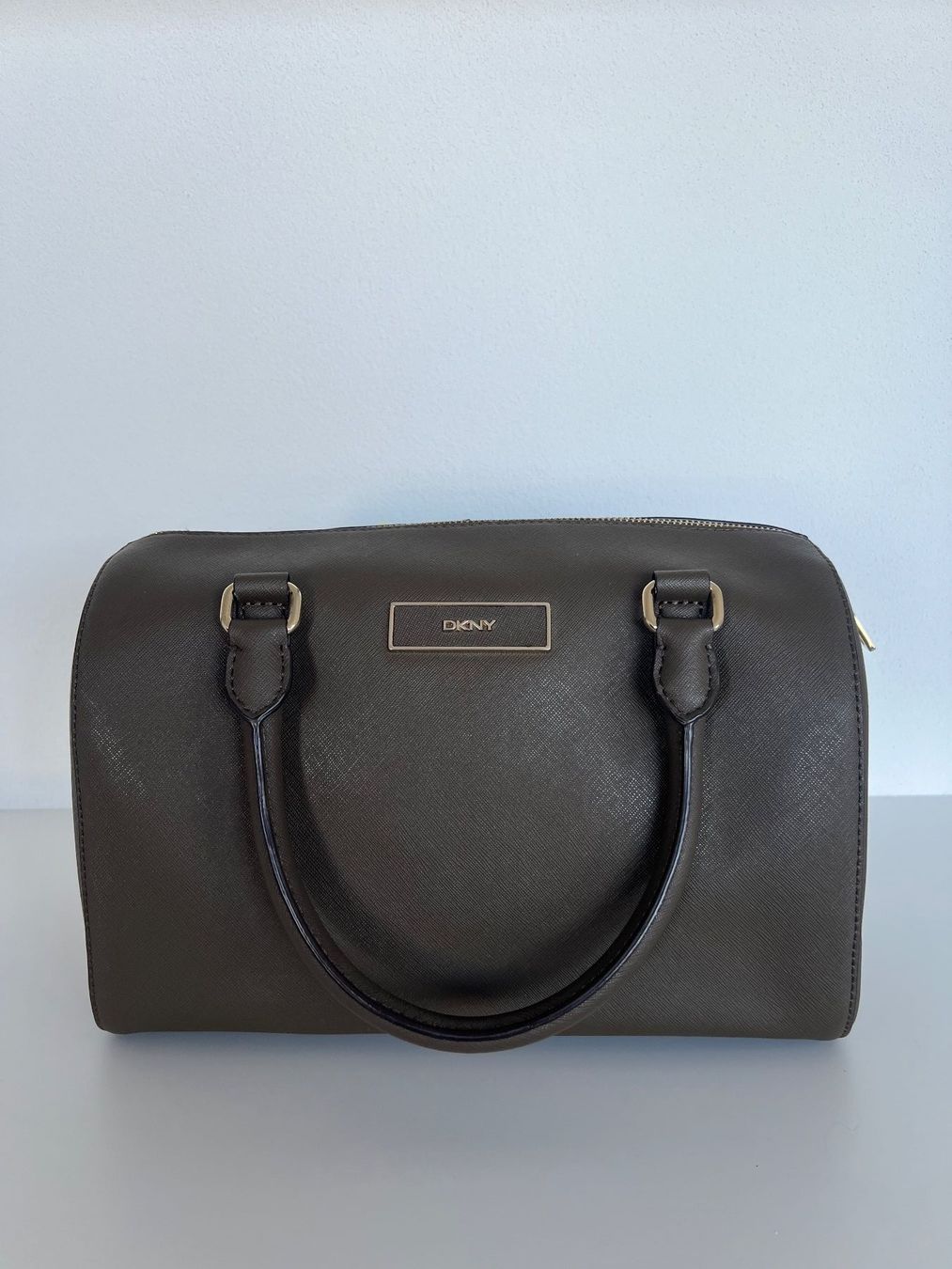 DKNY Sacs femmes: DKNY Handtasche braun – D'occasion à Schenkon par beetastic 1