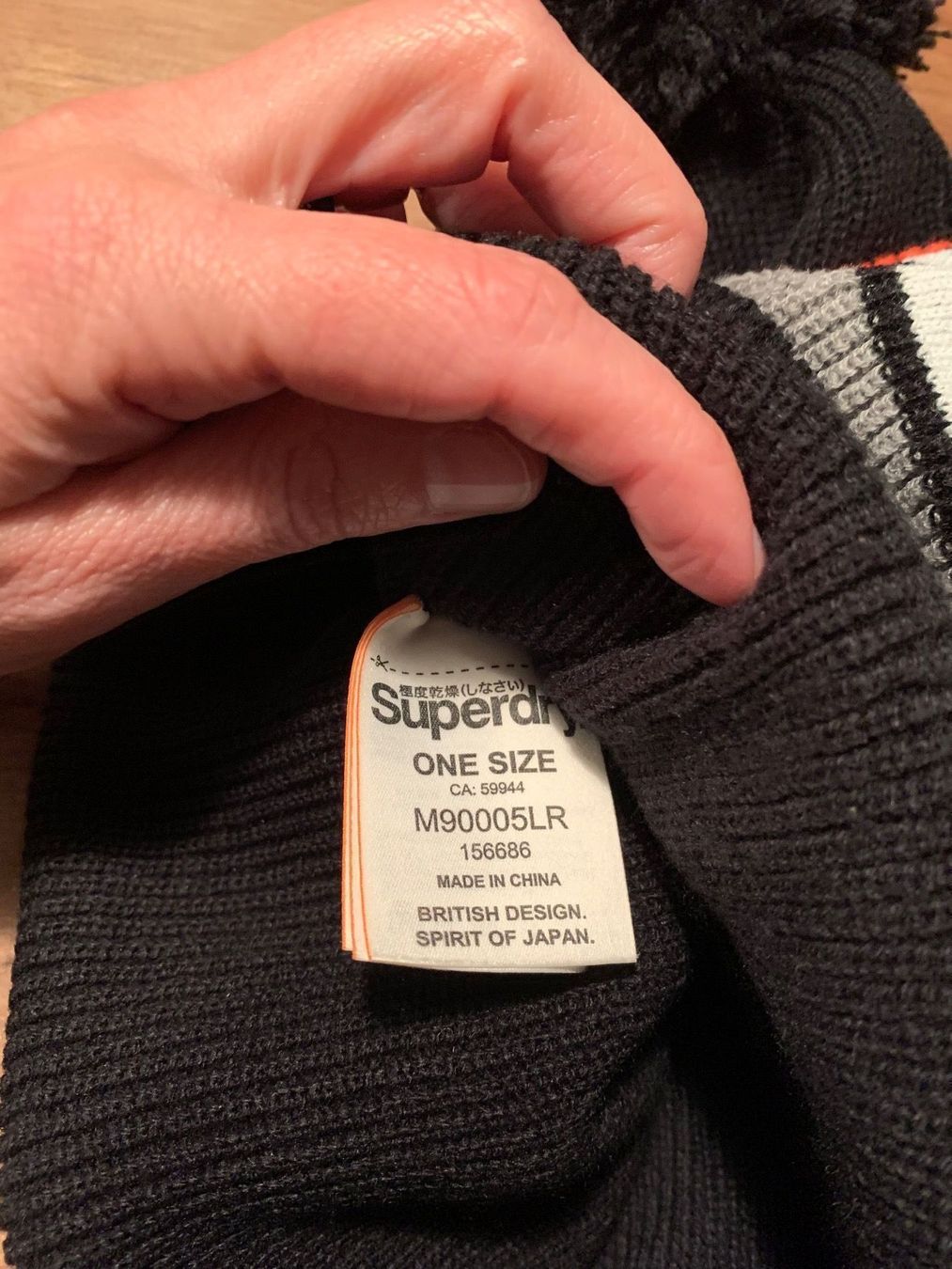 Altro in  Abbigliamento & Accessori: Superdry Mütze – Usato da Wileroltigen venduto da torro11 2