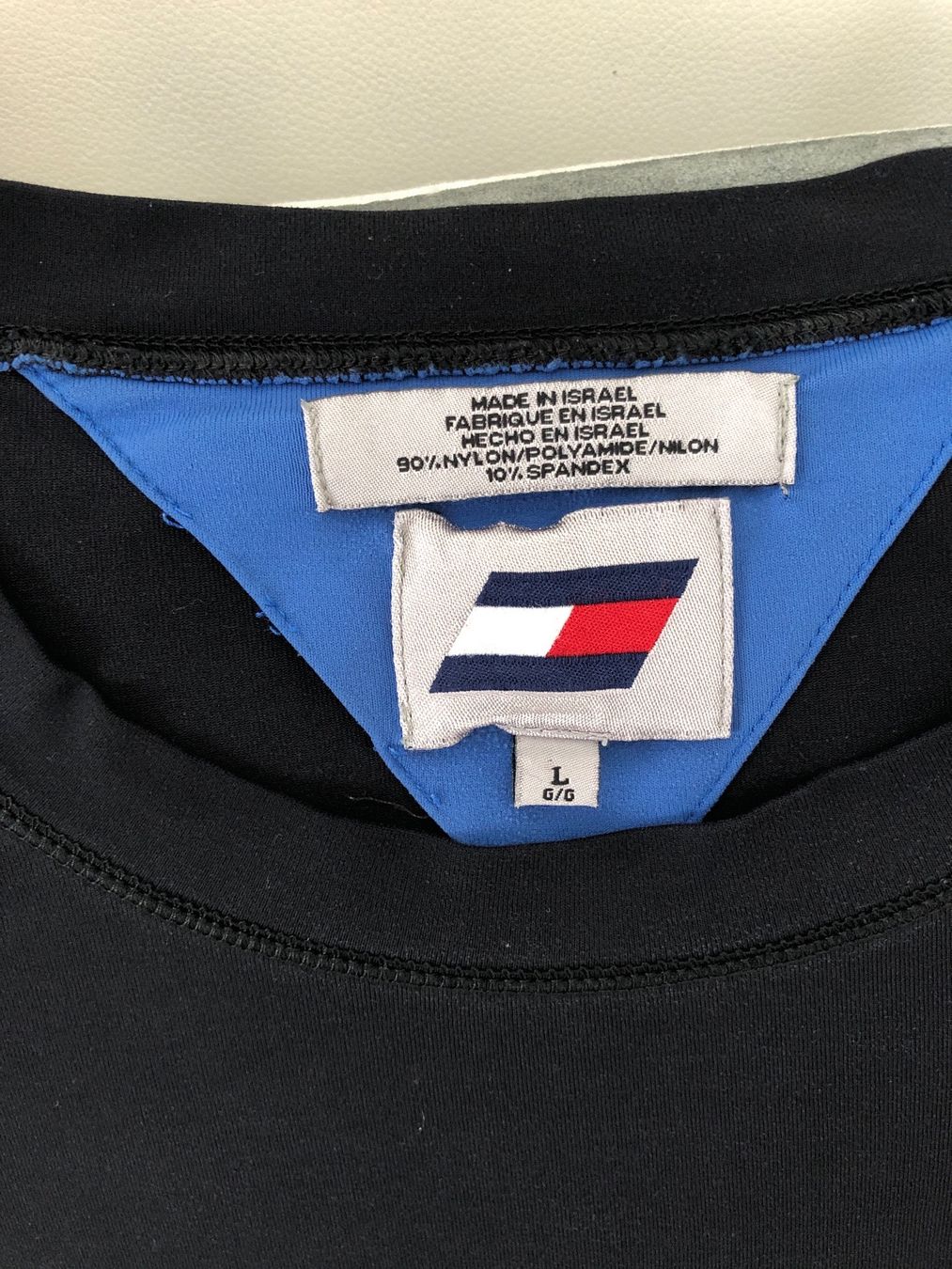 Tommy Hilfiger T-shirts: Hilfiger Athletics – D'occasion à Bettwiesen par cofrarium 2