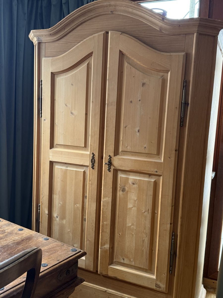 Mobili TV: Schöner alter TV Schrank – Usato da Zürich venduto da niaaha 1