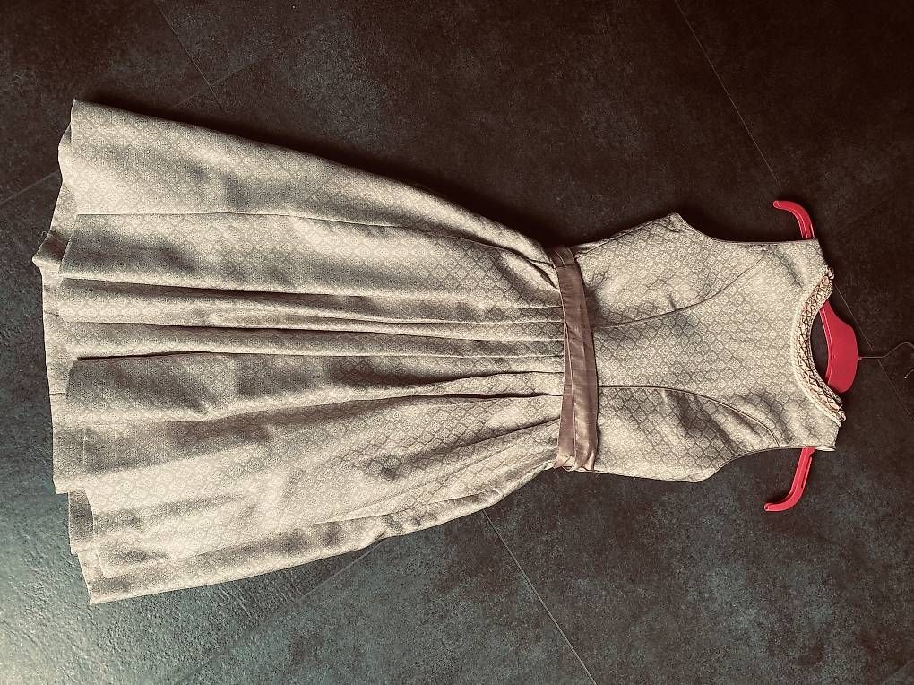 Vestiti: Krüger Dirndl Grösse xs – Usato da Feuerthalen venduto da Sa1996 1