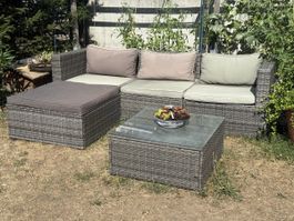 Gartenlounge aus Rattan