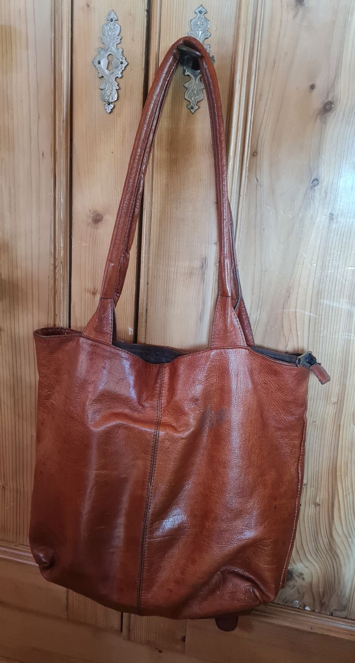 Taschen für Damen: Ledertasche – Gebraucht aus Bowil von Sabinep 1