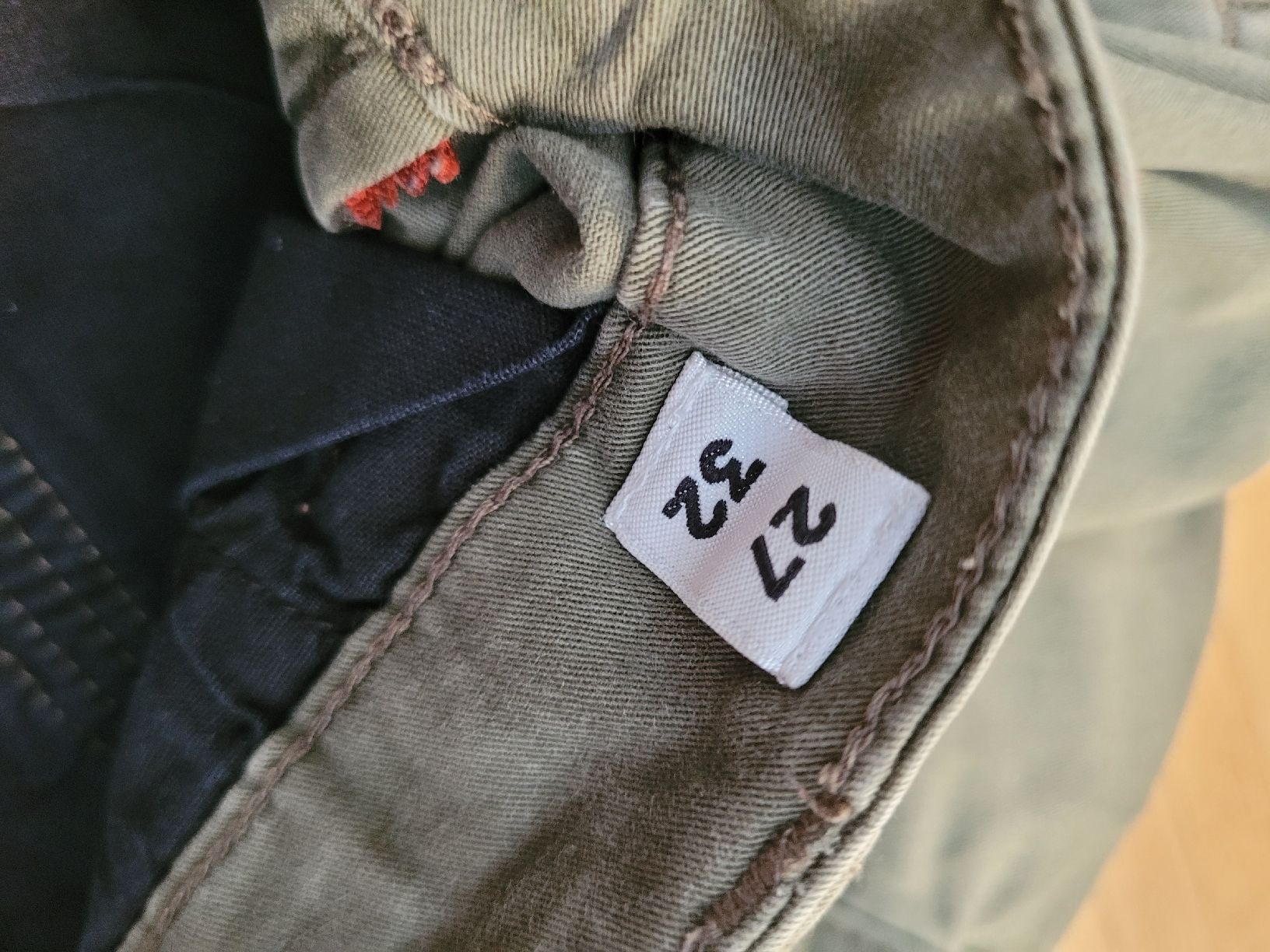 Jack & Jones Hosen: 27. Pantalon cargo Jack & Jones, taille 32/27 – Gebraucht aus Villars-sur-Glâne von m66_dch5 2