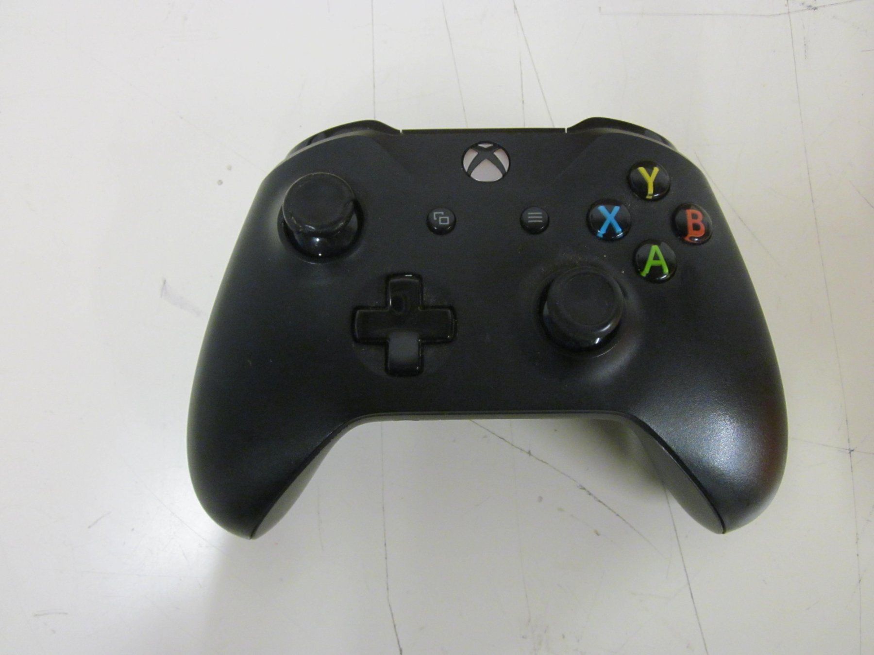 Controller: XBOX ONE Manette Controller – Usato da Grand-lancy venduto da kohler333