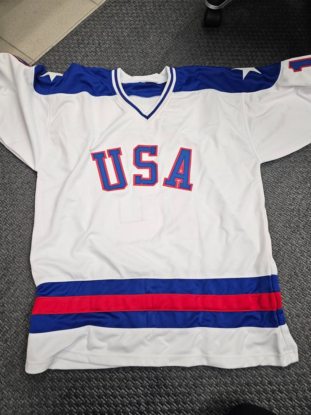 Leibchen & Hosen: Johnson, Team USA, Miracle on Ice, signed Jersey – Neu (gemäss Beschreibung) aus Arth von Web_air1 1